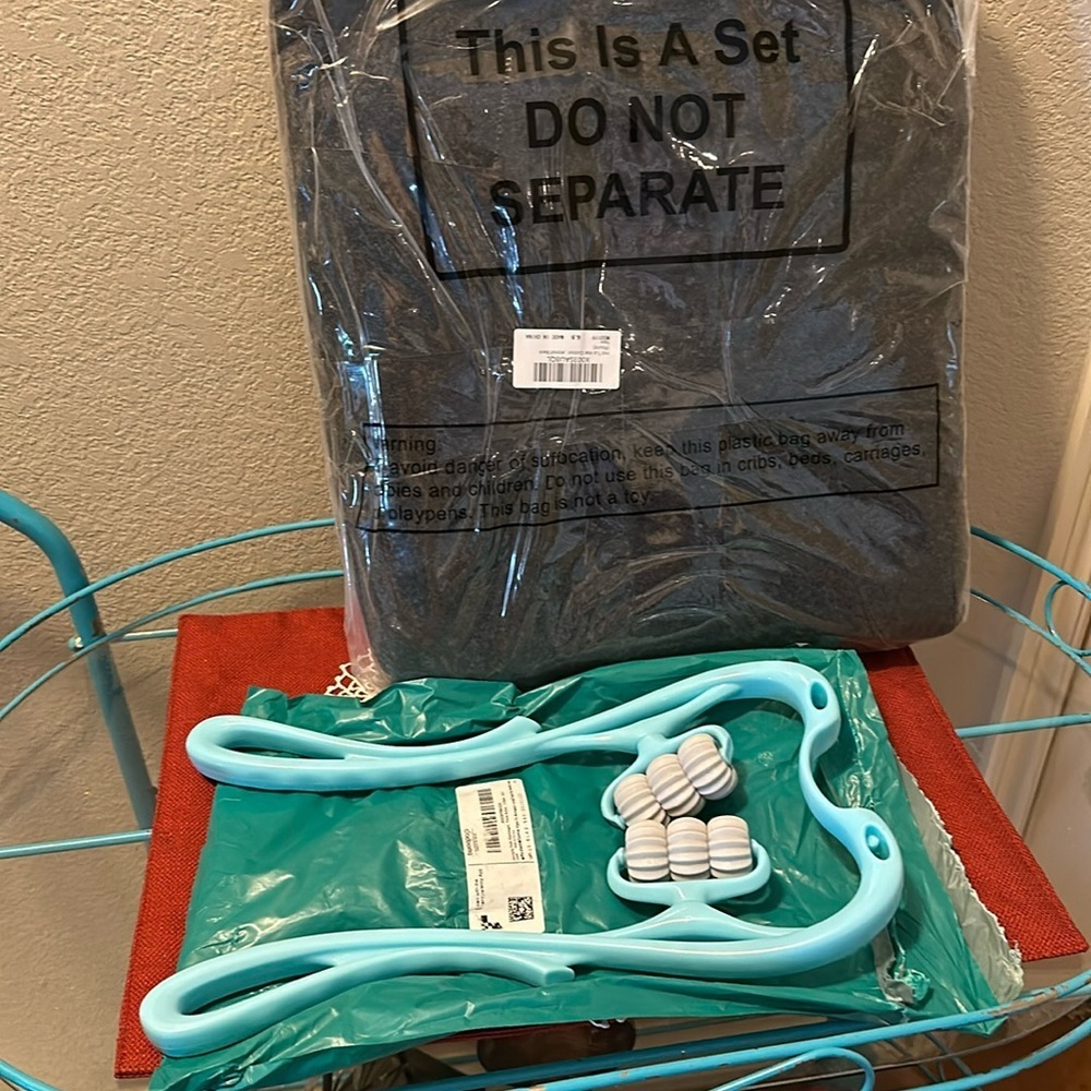 Nwt Black Hot Tub Outdoor Mat Waterproof Black Round and Neck massager